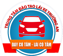 Thầy hành dạy lái xe